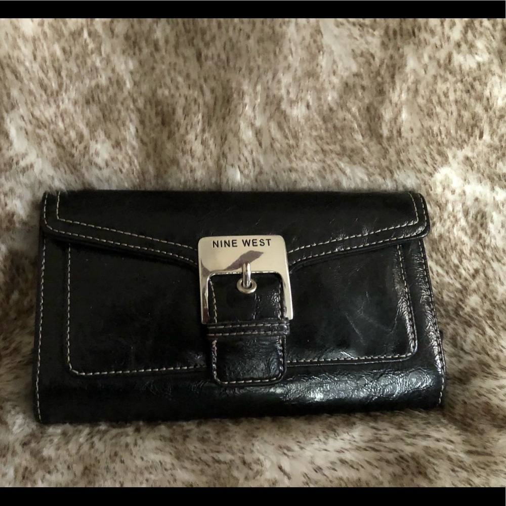 Black wallet